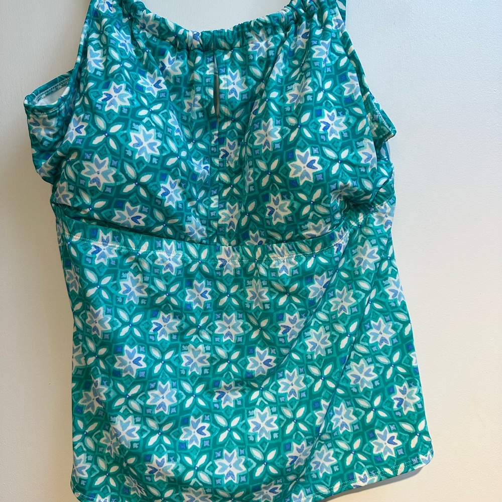 Kim Rogers keyhole tanking swim top